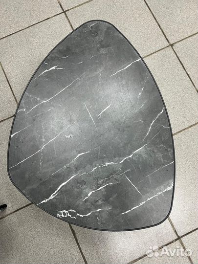 Журнальный столик