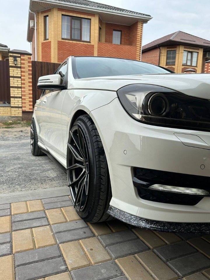 Mercedes-Benz C-класс: фото владельца