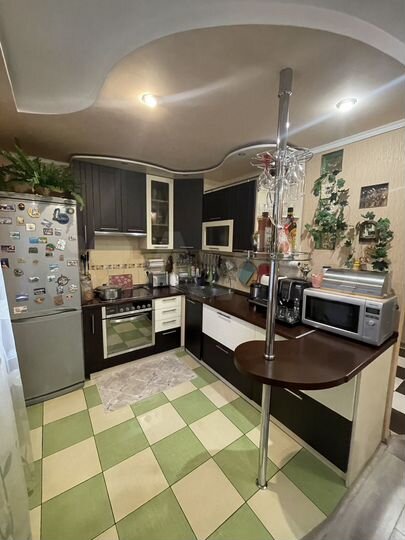 4-к. квартира, 104 м², 4/10 эт.