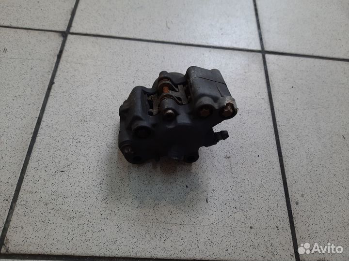 Суппорт задний Honda vf 1000