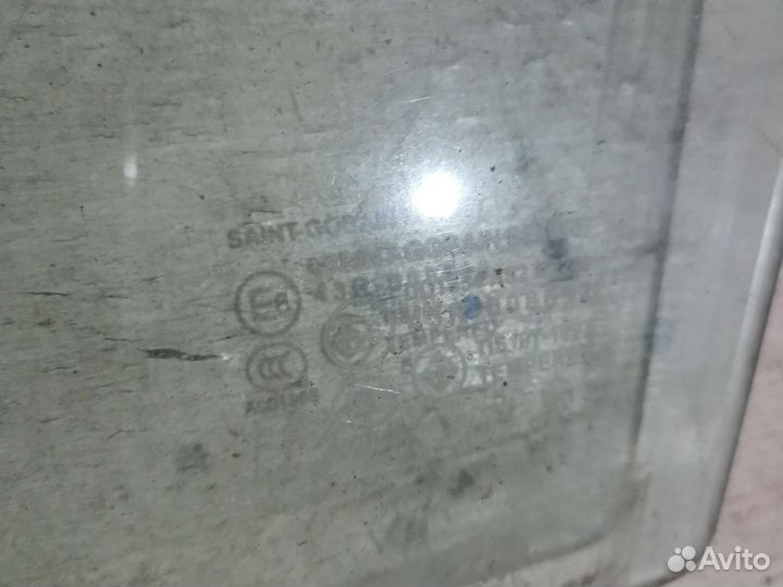 Переднее левое стекло mazda 3 bk седан