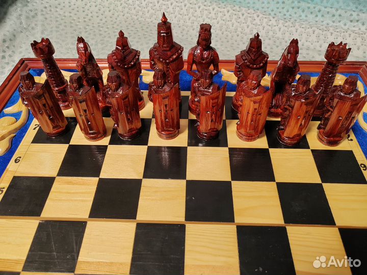 Шахматы резные деревянные