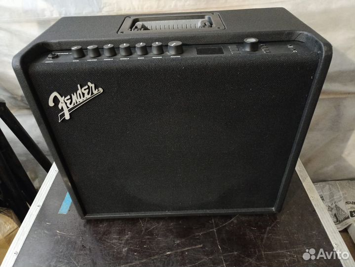 Гитарный комбик Fender mustang GT 100