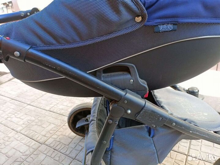 Детская коляска 3 в 1