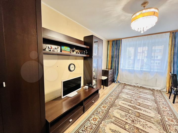 1-к. квартира, 42 м², 4/10 эт.