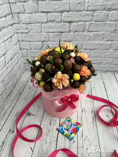 Сладкие букеты из конфет