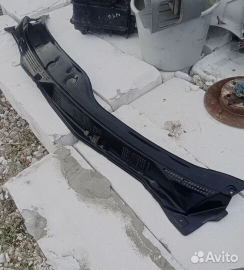 Жабо Nissan Presage u30