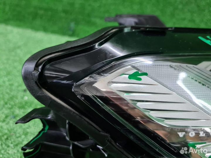 Фара правая Volvo XC60