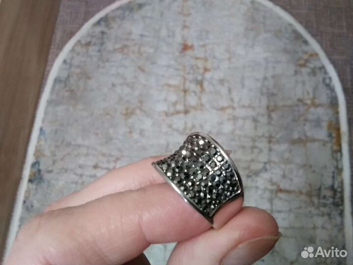 Кольцо и серьги