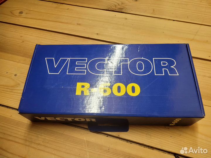 Усилитель GSM сигнала Vector r-600