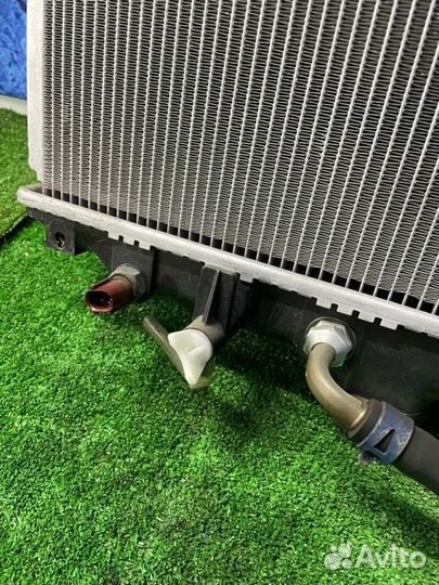 Радиатор охлаждения двигателя Toyota Aristo S160
