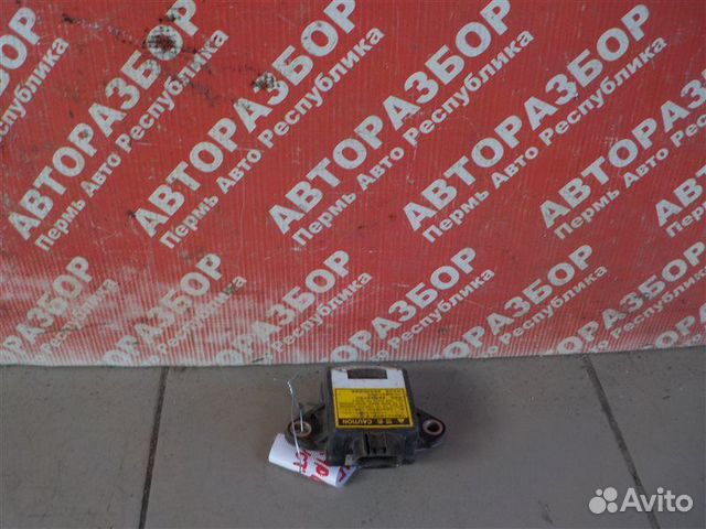 Датчик курсовой устойчивости Toyota Land Cruiser