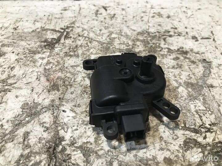 Моторчик заслонки печки Ford Focus 2 дорест