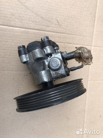 Насос гур Kia Magentis 2.0