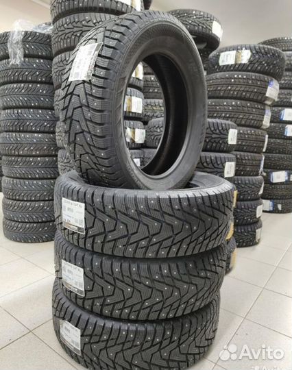 Hankook Winter i'Pike X W429A 235/45 R17 97T