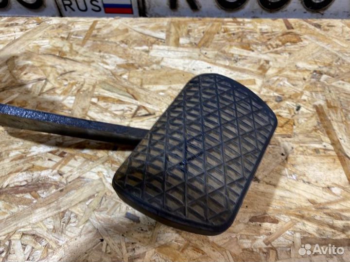 Педаль тормоза Ssangyong Actyon Sports