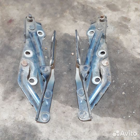 Петли капота Опель Вектра Б