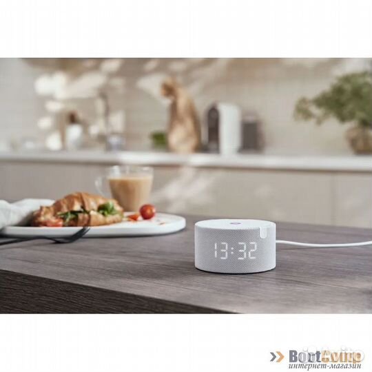 Умная колонка Новая Яндекс Станция Мини серая с ча