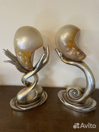 Скульптура из дерева и смолы