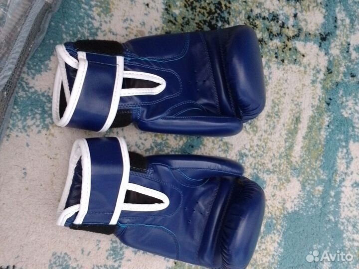 Боксерские перчатки green hill