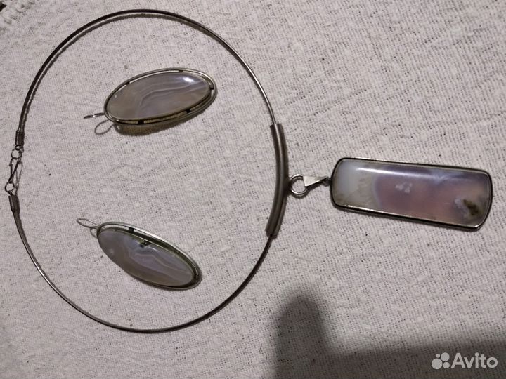 Колье и серьги из агата