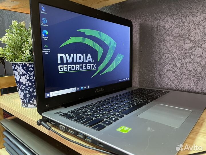 Ноутбук Asus / Core i7 / GeForce 820M / SSD