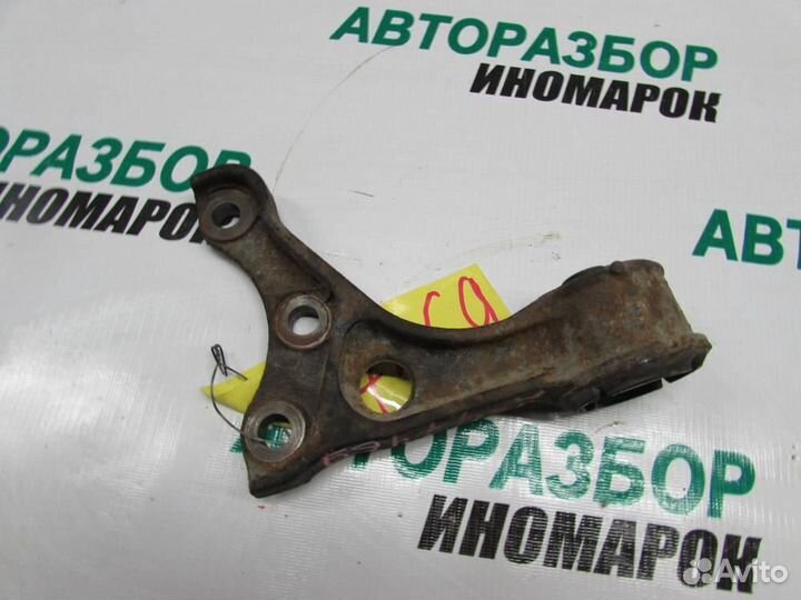 Кронштейн редуктора для Toyota Hilux Surf 3 1995