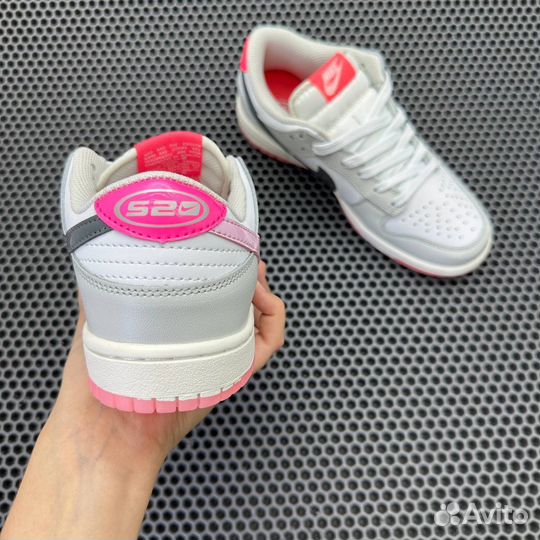 Nike Dunk Low 520 Pack Pink