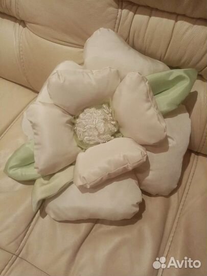 Подушечка декоративная цветочек