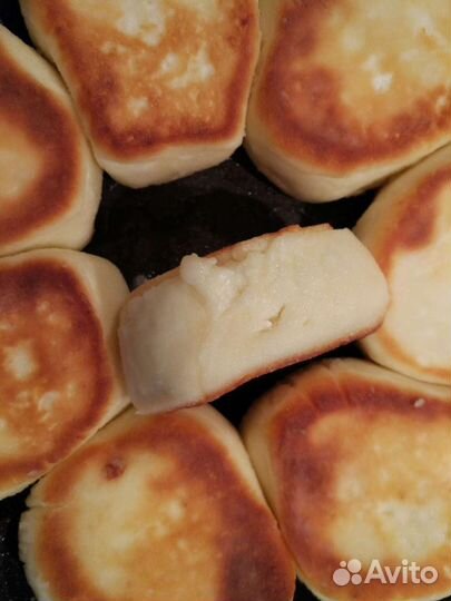 Медовик, пельмени, блинчики, вареники, печен торт