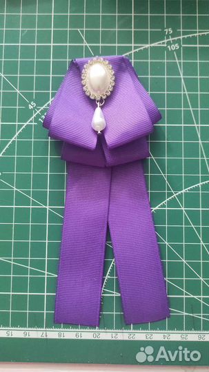 Брошь школьная