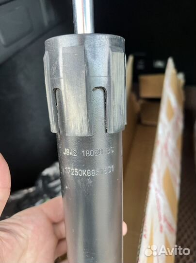 Амортизаторы задние Land Rover