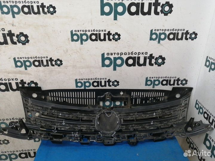 Решетка радиатора 5N0853653E Volkswagen Tiguan I
