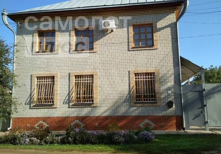 Дом 238,7 м² на участке 5,4 сот.