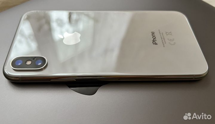 iPhone X, 64 ГБ