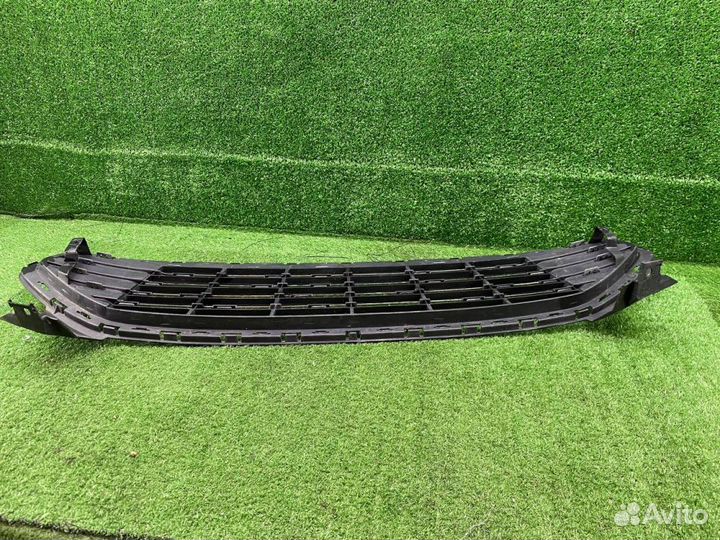 Решетка переднего бампера Ford Mondeo 5 5525