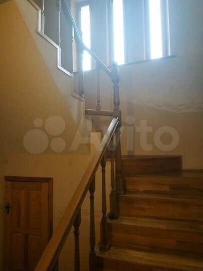 3-к. квартира, 102 м², 2/3 эт.