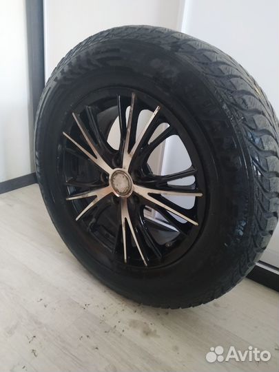 Yokohama IceGuard Stud IG65 235/65 R17 108T