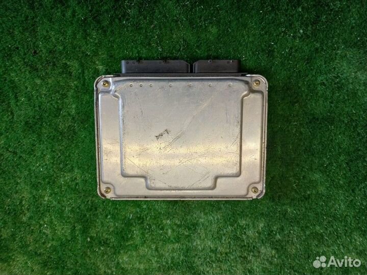 Блок управления двигателем Volkswagen Passat