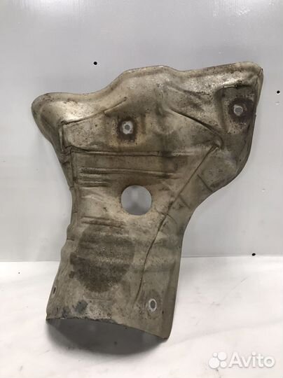 Экран тепловой/термоэкран коллектора Mazda 3 BK