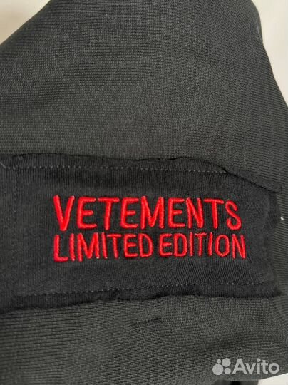 В наличии Vetements Hardcore Red Patch Hoodie