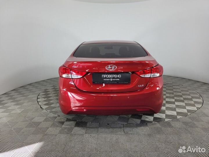Hyundai Elantra, 2011