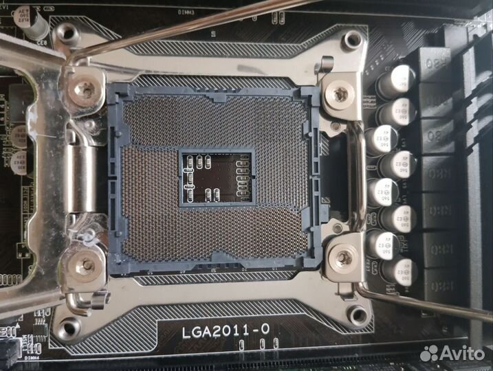 Материнская плата с процессором xeon и памятью