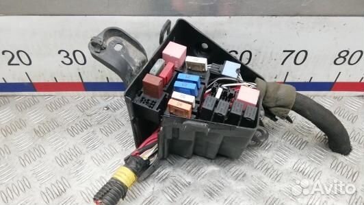 Блок предохранителей dacia duster 1 (4ST12M101)