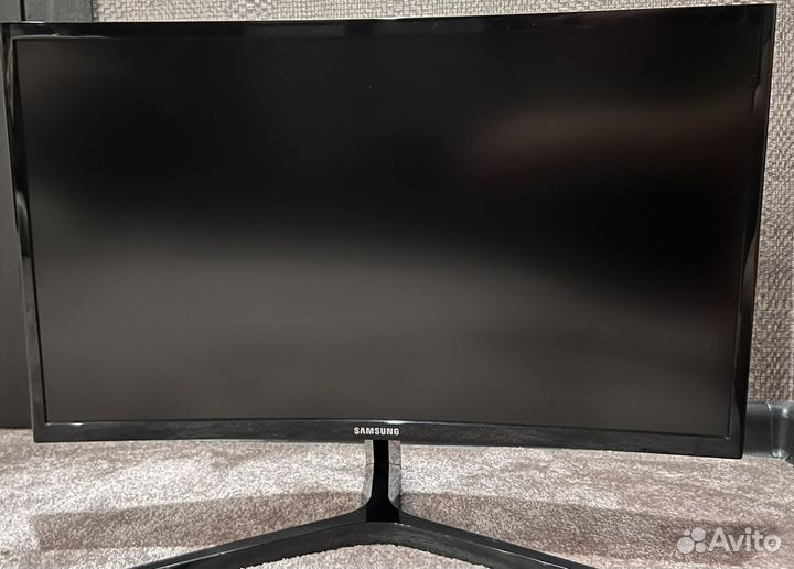 Монитор Samsung LC24RG50fzixci