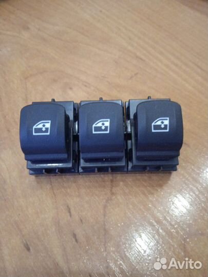 Кнопка стеклоподъемника Bmw 5 G30 B47D20A 2017