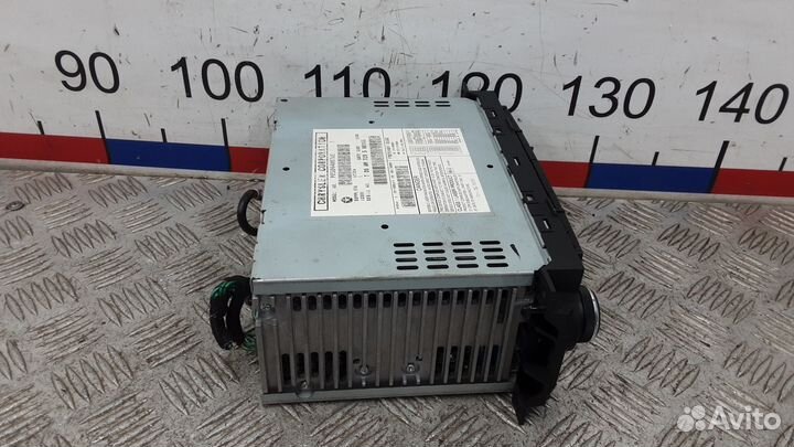 Магнитола Chrysler 300C (2004–2011)