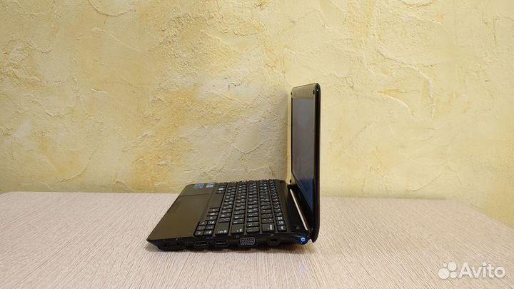 Нетбук Samsung NP-NC110P лк32