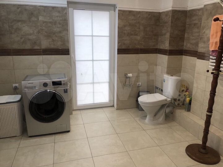 Коттедж 400 м² на участке 5,5 сот.