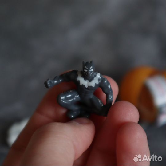 Игрушка Марвел Киндер разные